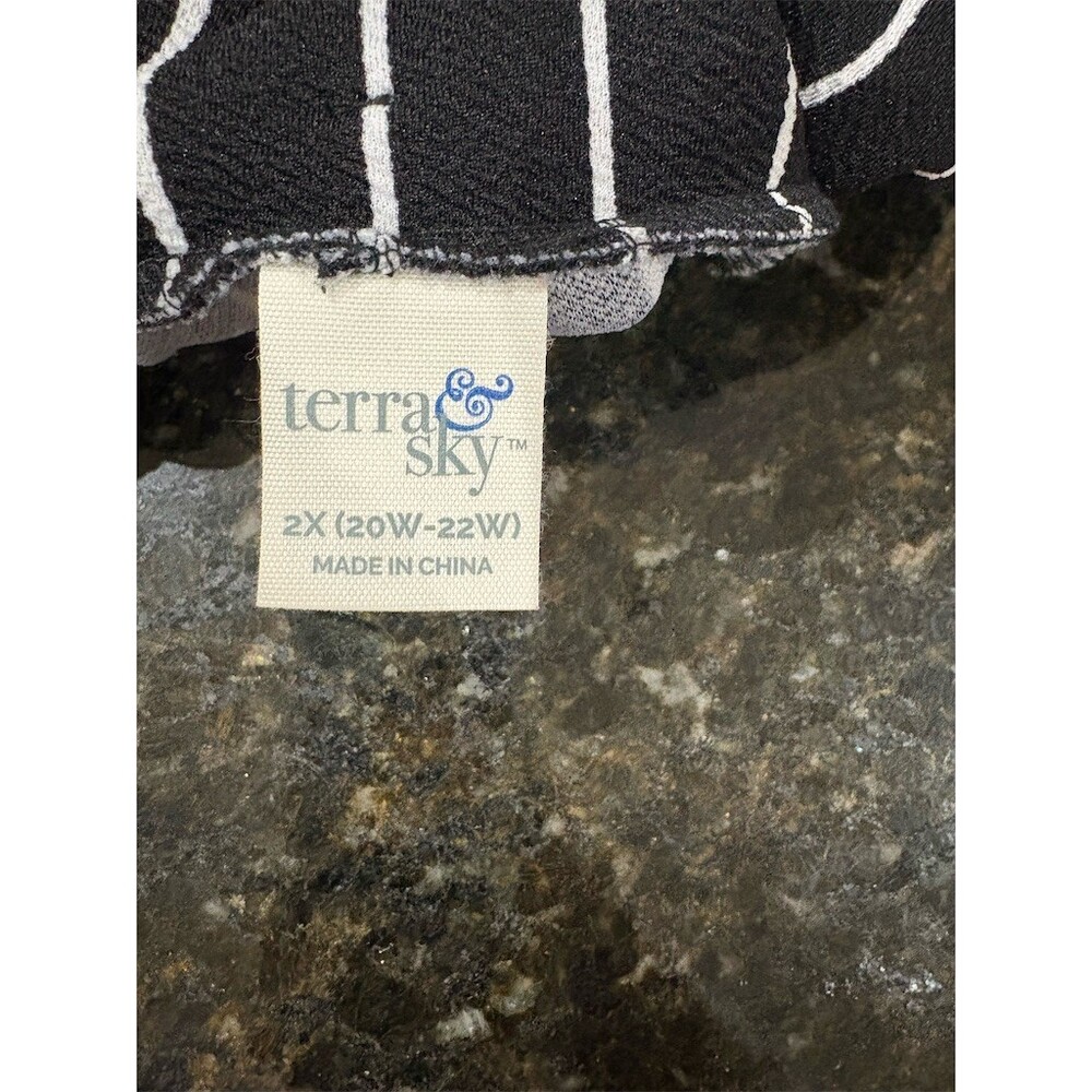 Terra & Sky Pants Womens Plus 2XL Black White Pinstripe Straight Pull-On - Picture 6 of 11